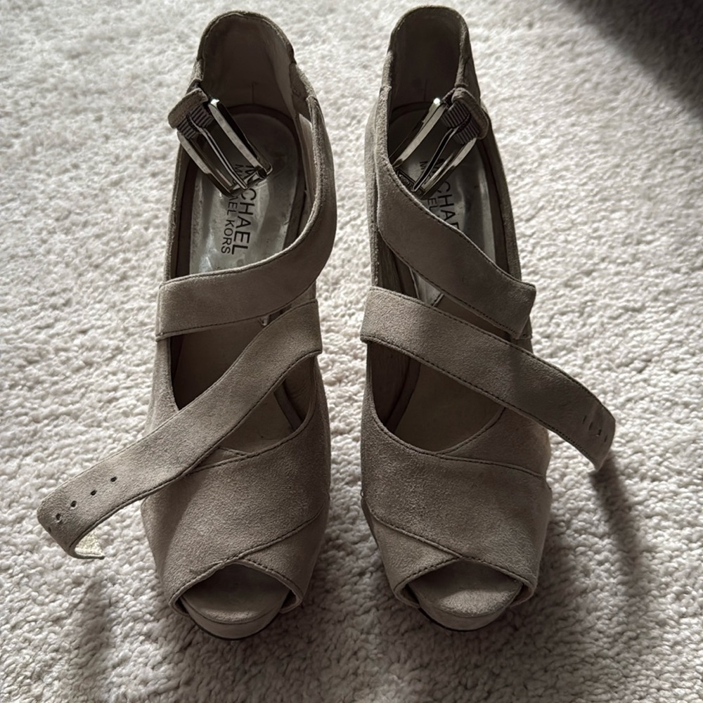 Michael Kors Suede heels